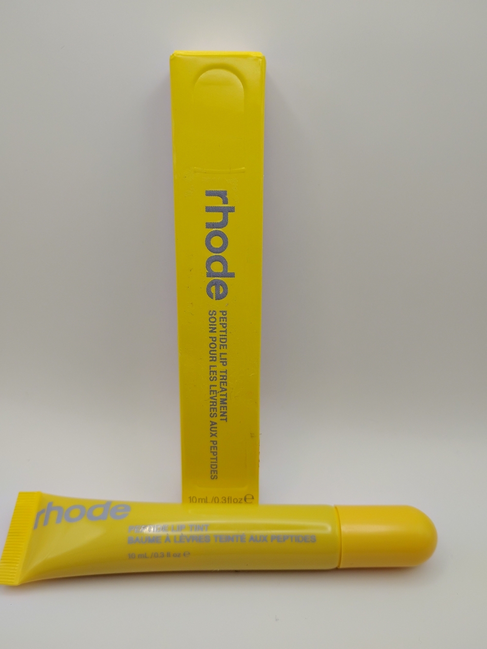 🍋Rhode Yellow Peptide Lip Treatment - Lemontini🍋 - Picture 4 of 5